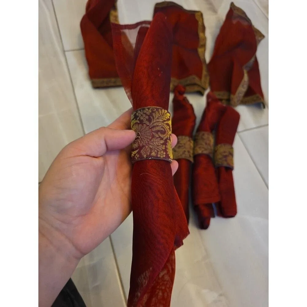 4 Christmas Red Embroidered Square Napkins With Napkin Rings 18